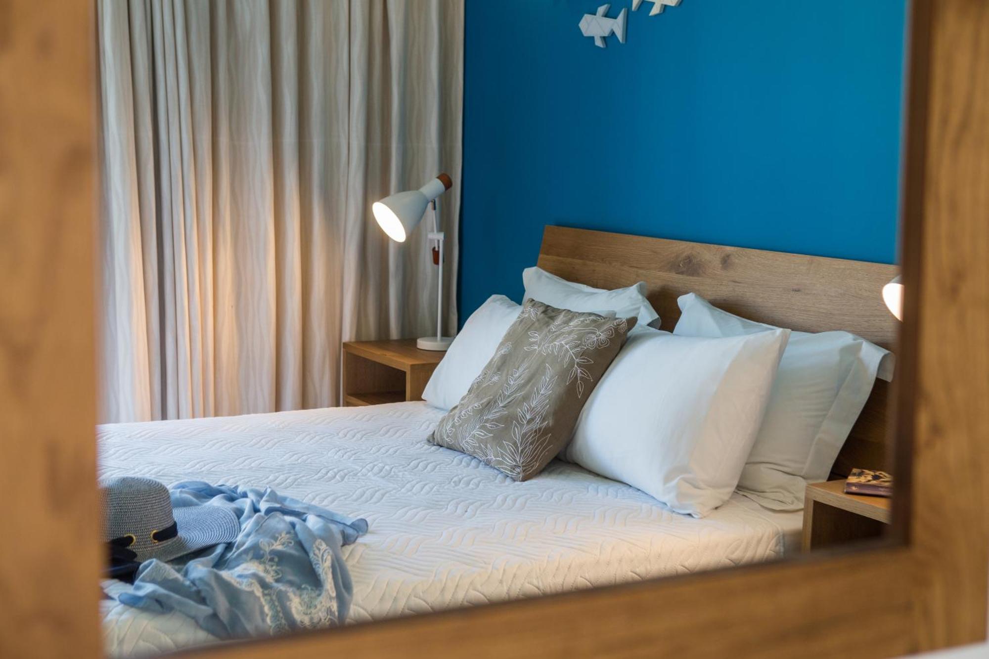 Anemi Blue Apt, Suitable Up To 4, Near The Beach! Rethymno  Bagian luar foto